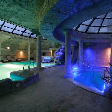 Hotel Wine & Complex 3*