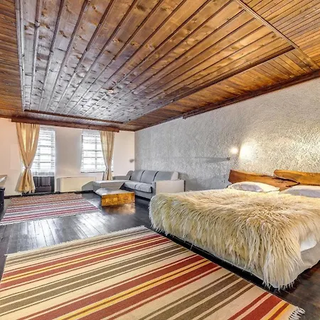 Wine & Complex Starosel