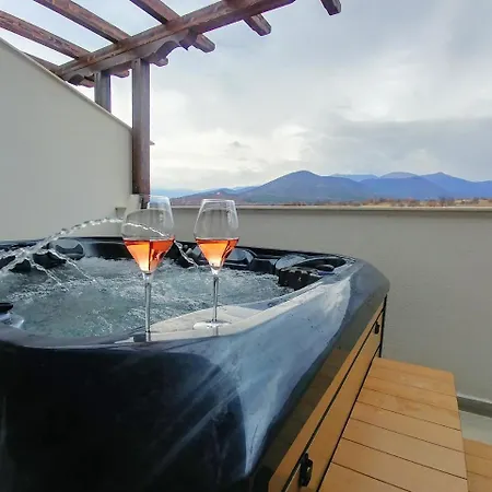 Wine & Complex 3*