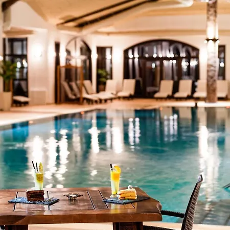 Wine & Complex Otel Starosel