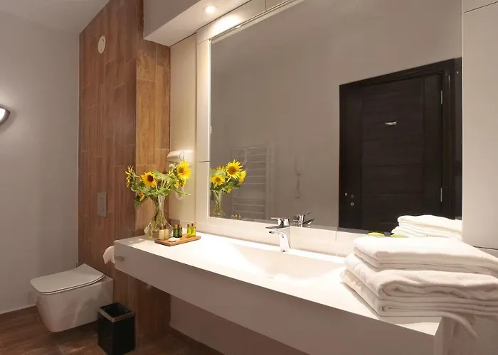 Wine & Complex 4* Sztaroszel